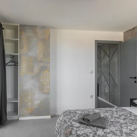 L&m Макарска